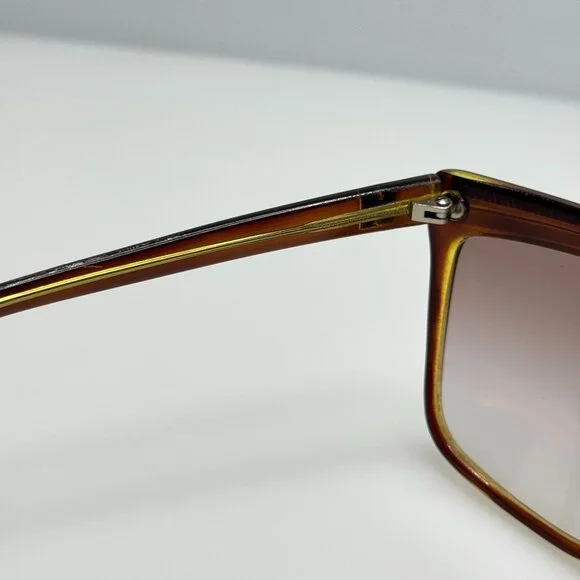 Laura Biagiotti Sunglasses 64-12 - Picture 6 of 8